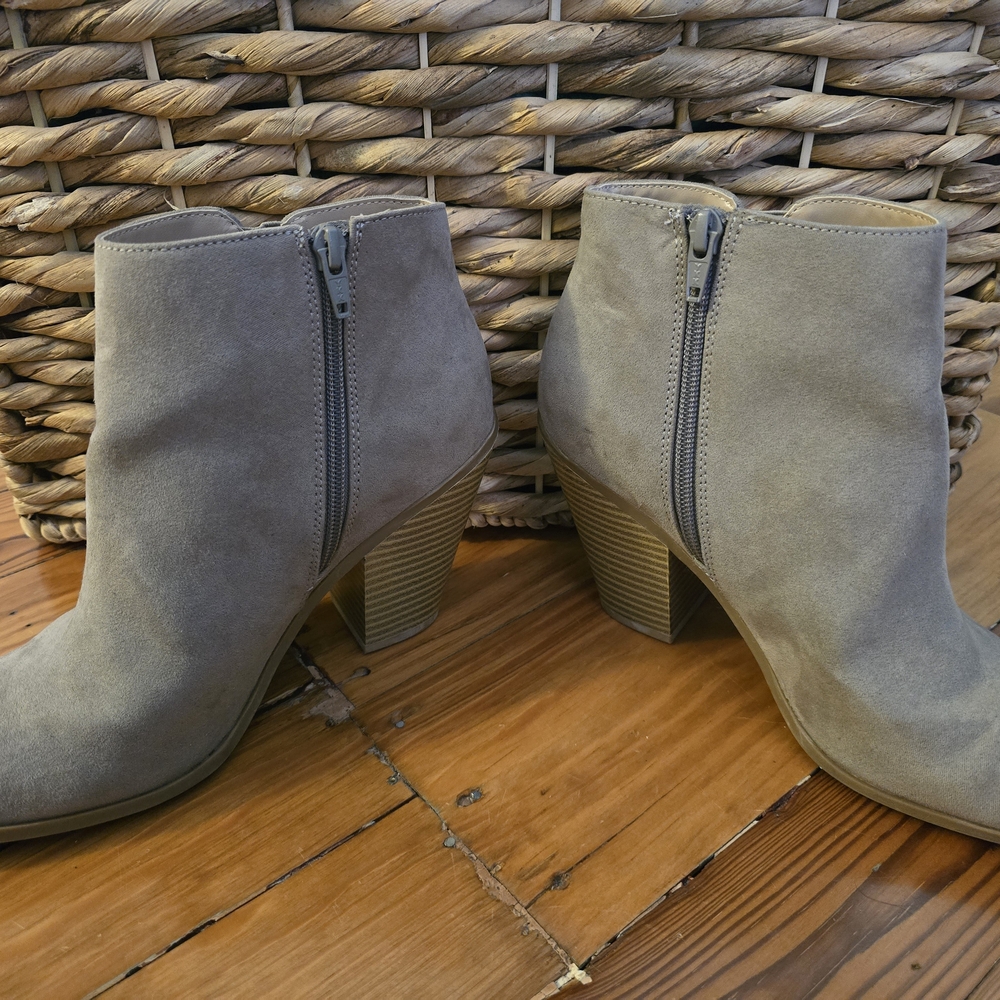 Banana Republic Taupe Ankle Booties